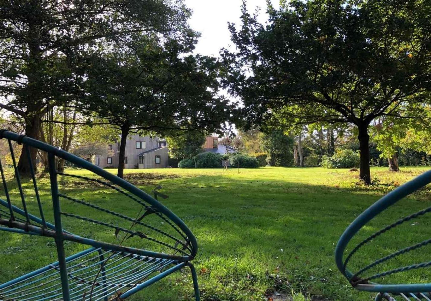Unique & Rural Child Friendly Annexe With Large Gardens, Games & Tennis Court - Chichester Holiday Properties المظهر الخارجي الصورة