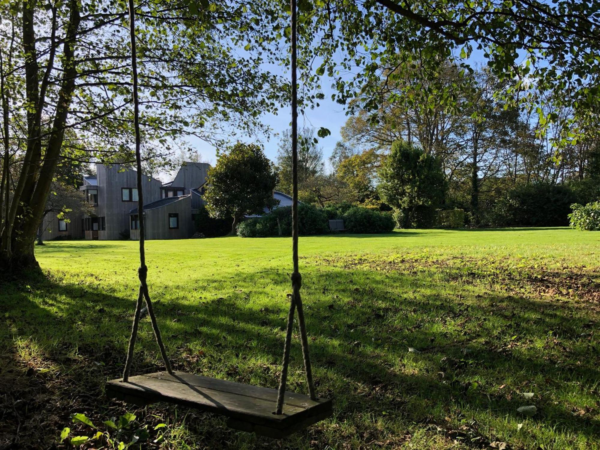 Unique & Rural Child Friendly Annexe With Large Gardens, Games & Tennis Court - Chichester Holiday Properties المظهر الخارجي الصورة